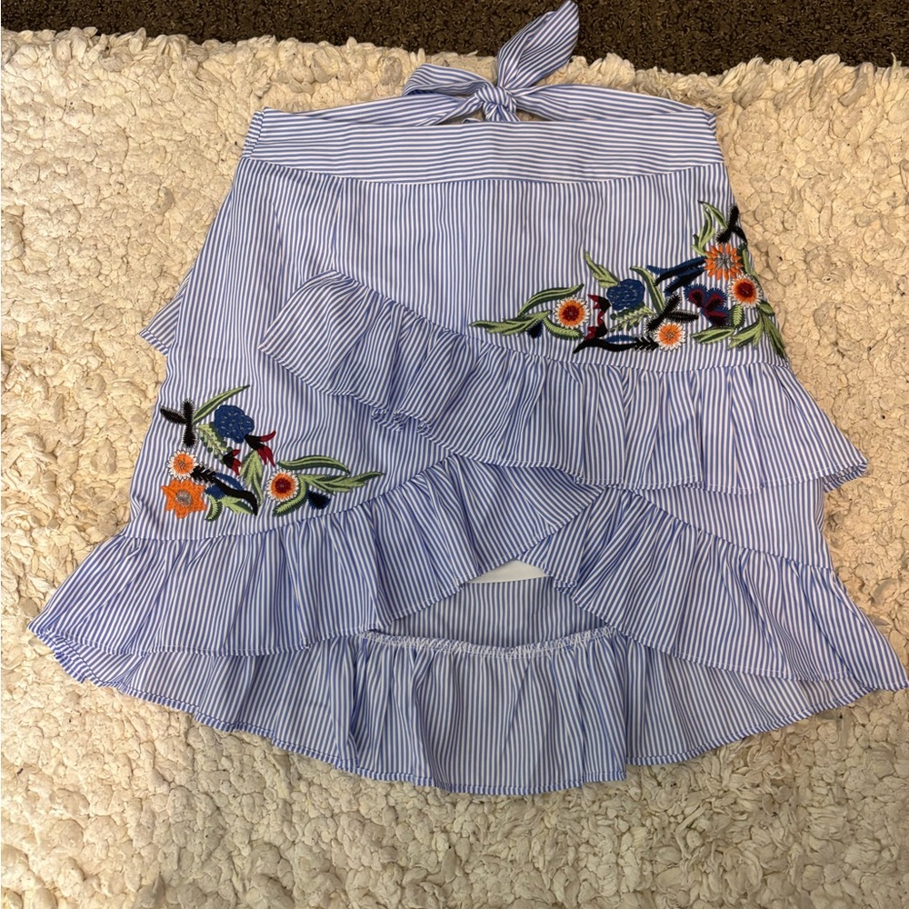 White Fox Boutique Women’s Siesta Mini Skirt Blue White Stripes Ruffles L NWT